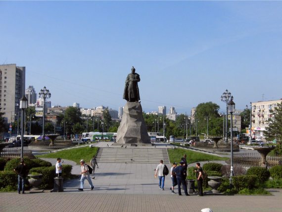 Памятник Ерофею Хабарову