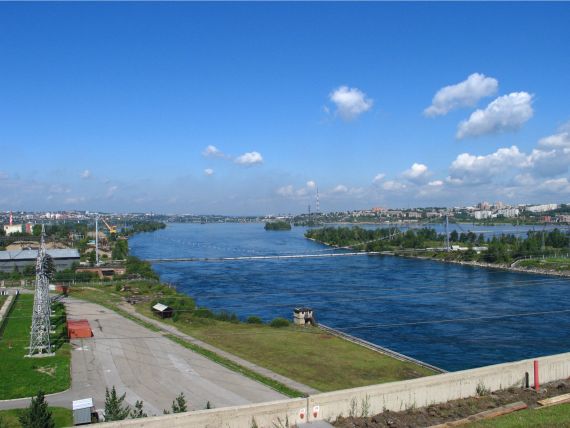 Плотина Иркутской ГЭС