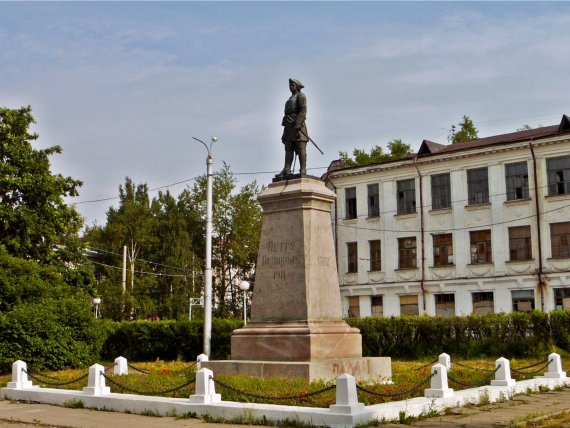 Памятник Петру I 