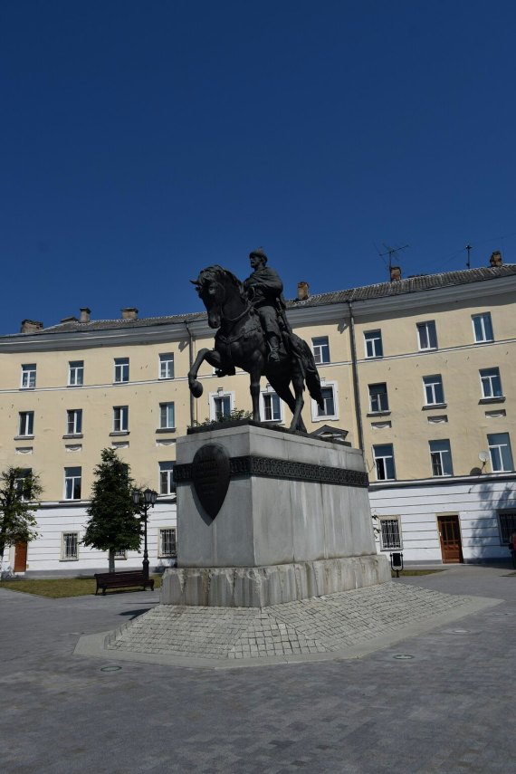 Памятник Михаилу Тверскому