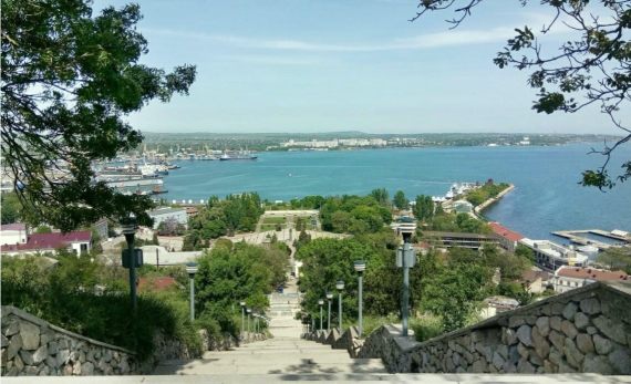 Митридатская лестница