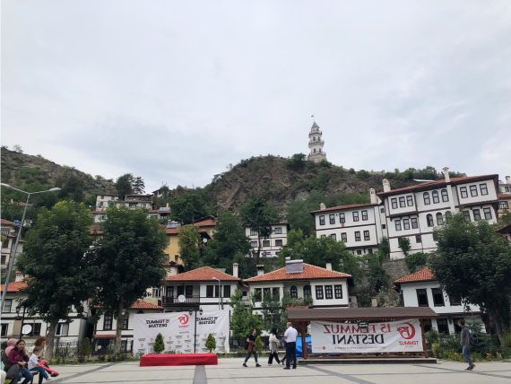 Aksemsettin Turbesi