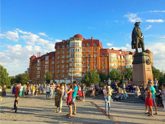 Памятник Петру I