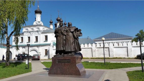 Памятник Пётр и Феврония Муромские