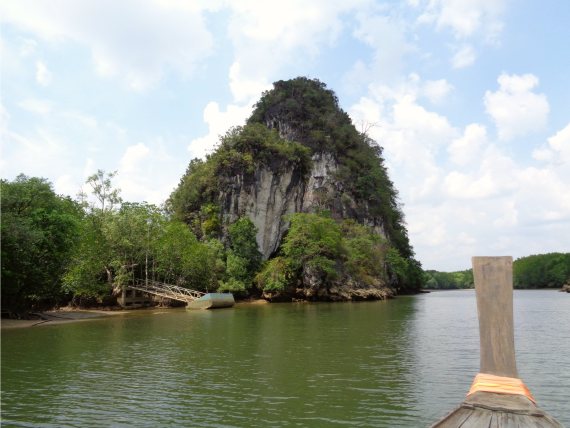 Khao Khanap Nam Cave