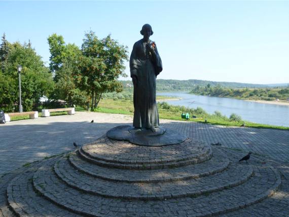 Памятник Марине Цветаевой