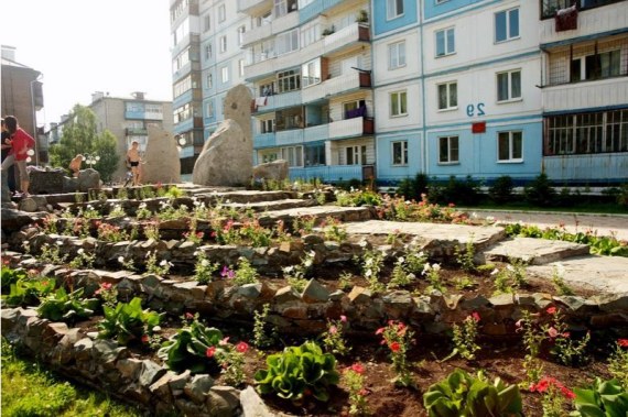 Сквер камней в Горно-Алтайске