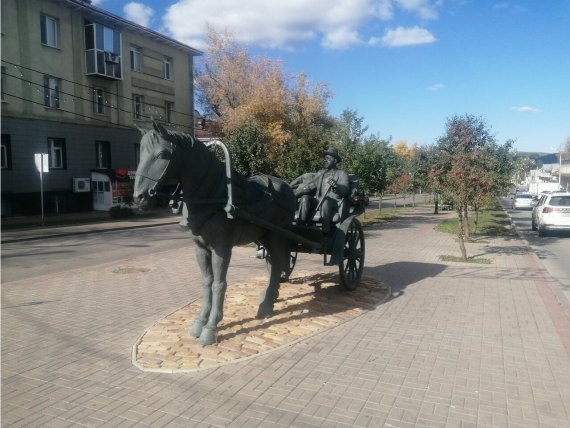 Статуя Чехова