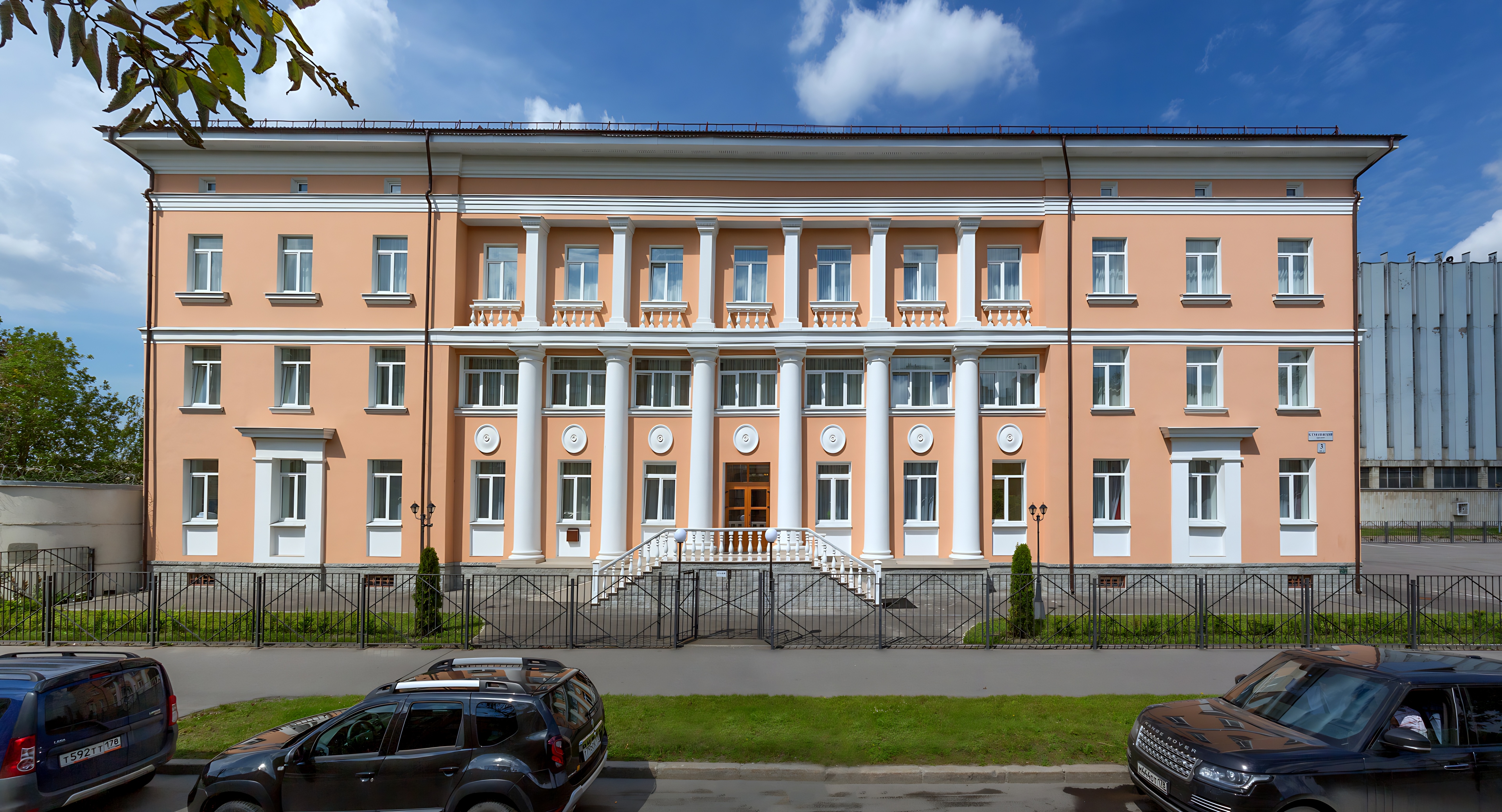Отель Аветпарк 3 — отель в Санкт-Петербурге, Россия
