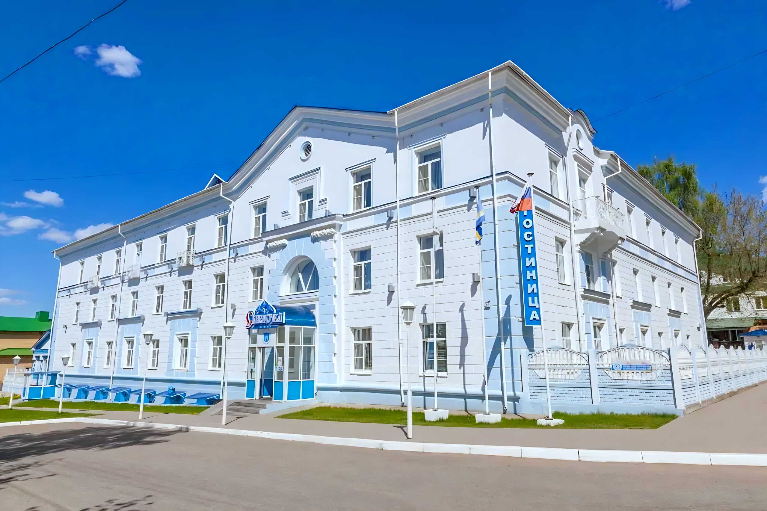 Цены на Отель Снегурочка в Костроме