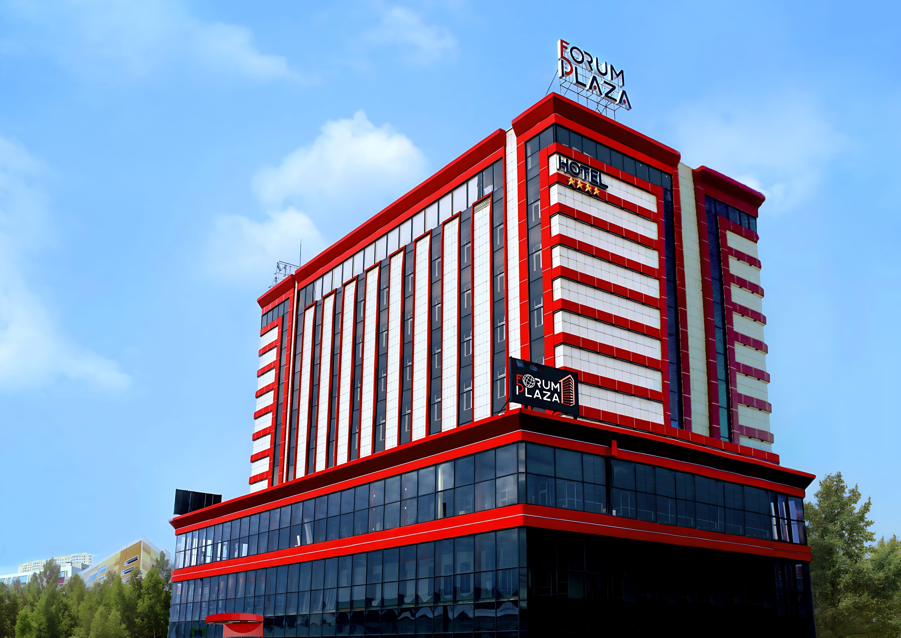 Отель Forum Plaza