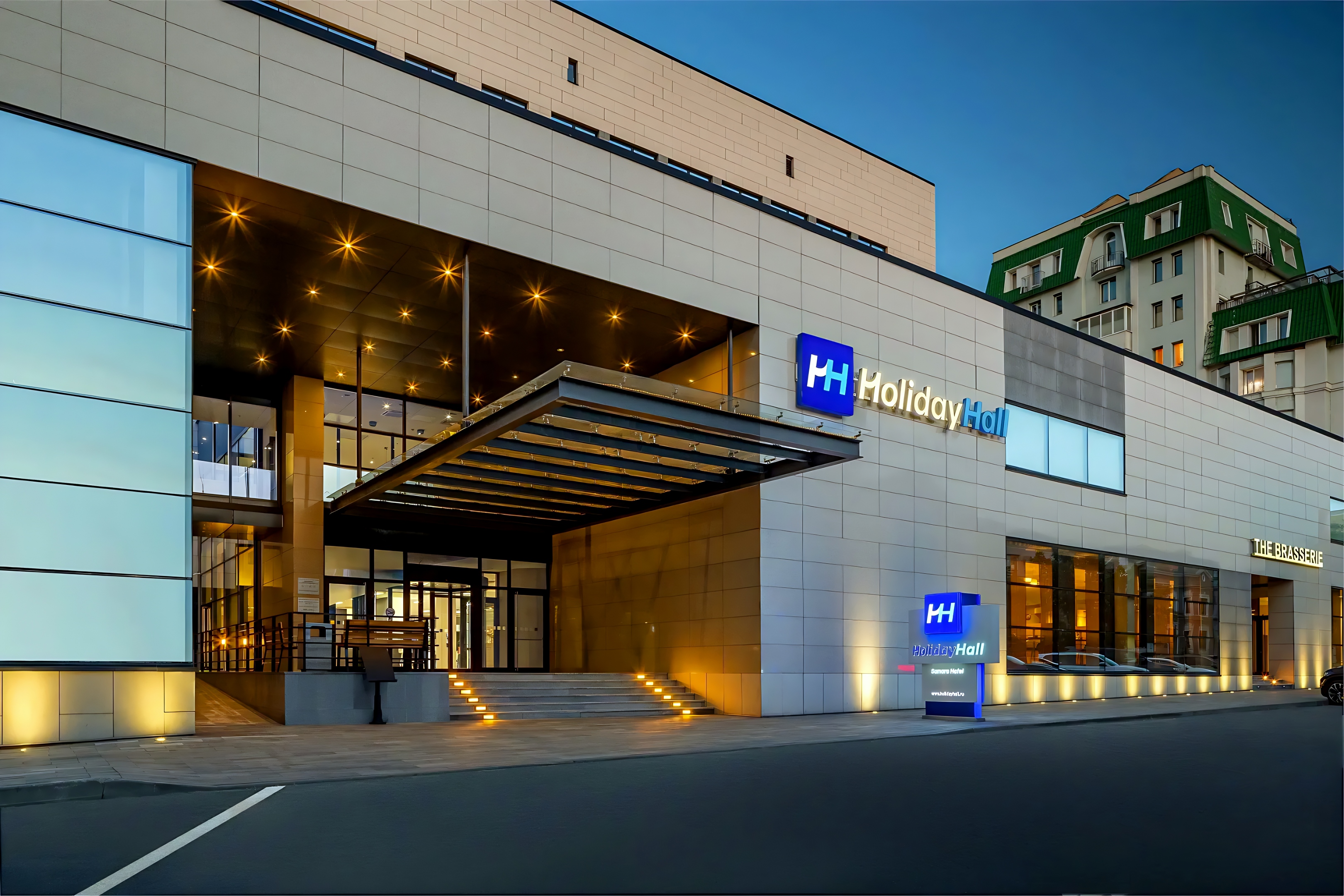 HolidayHall Samara Hotel
