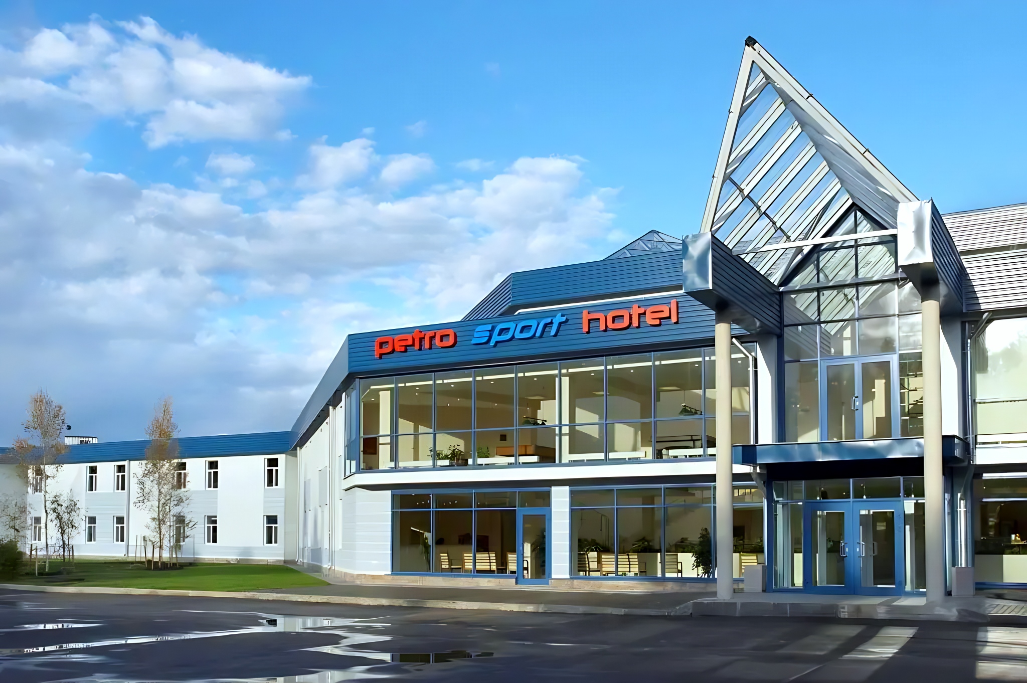 Отель Petro Sport