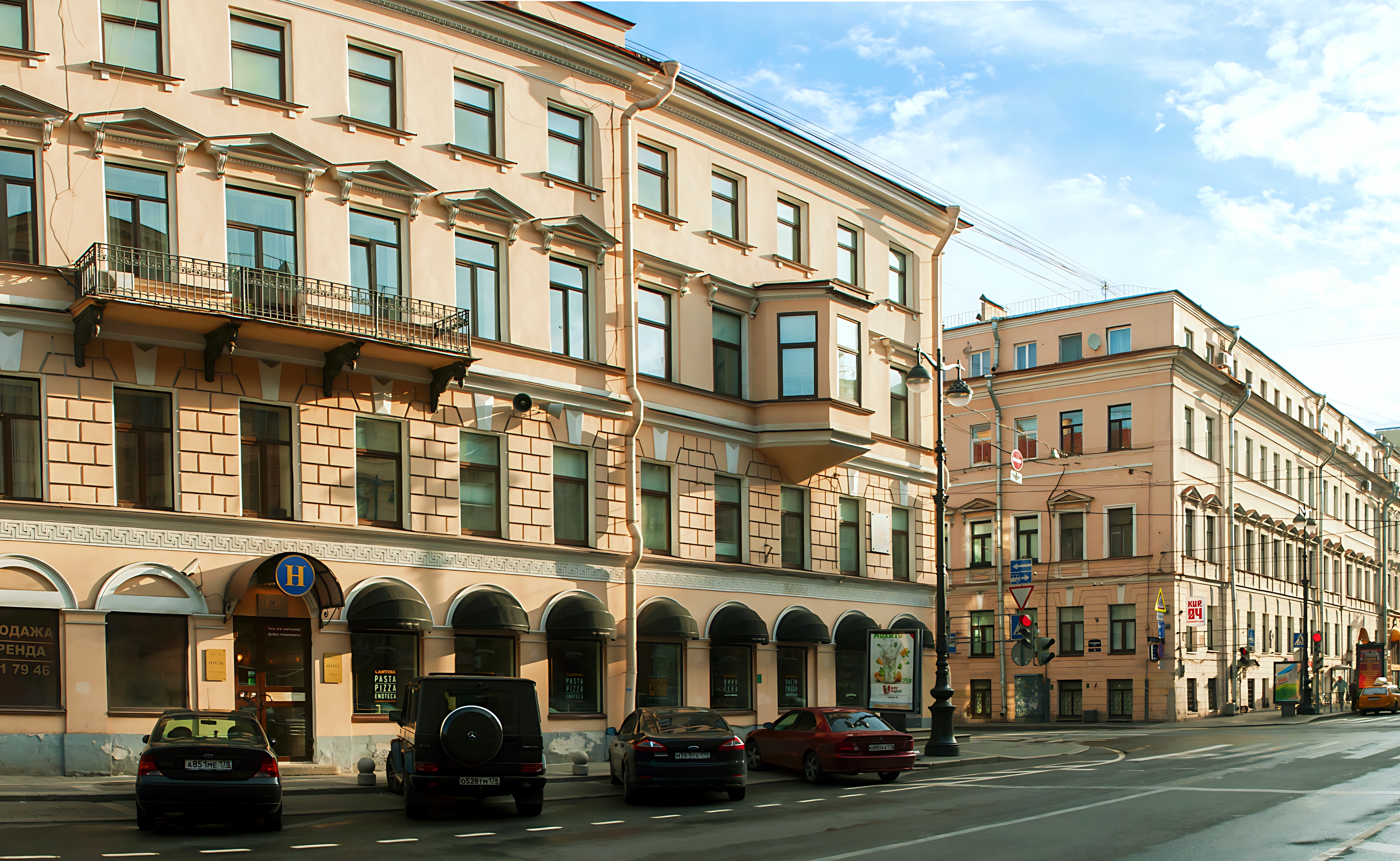 Цены на Отель Комфорт в Санкт-Петербурге