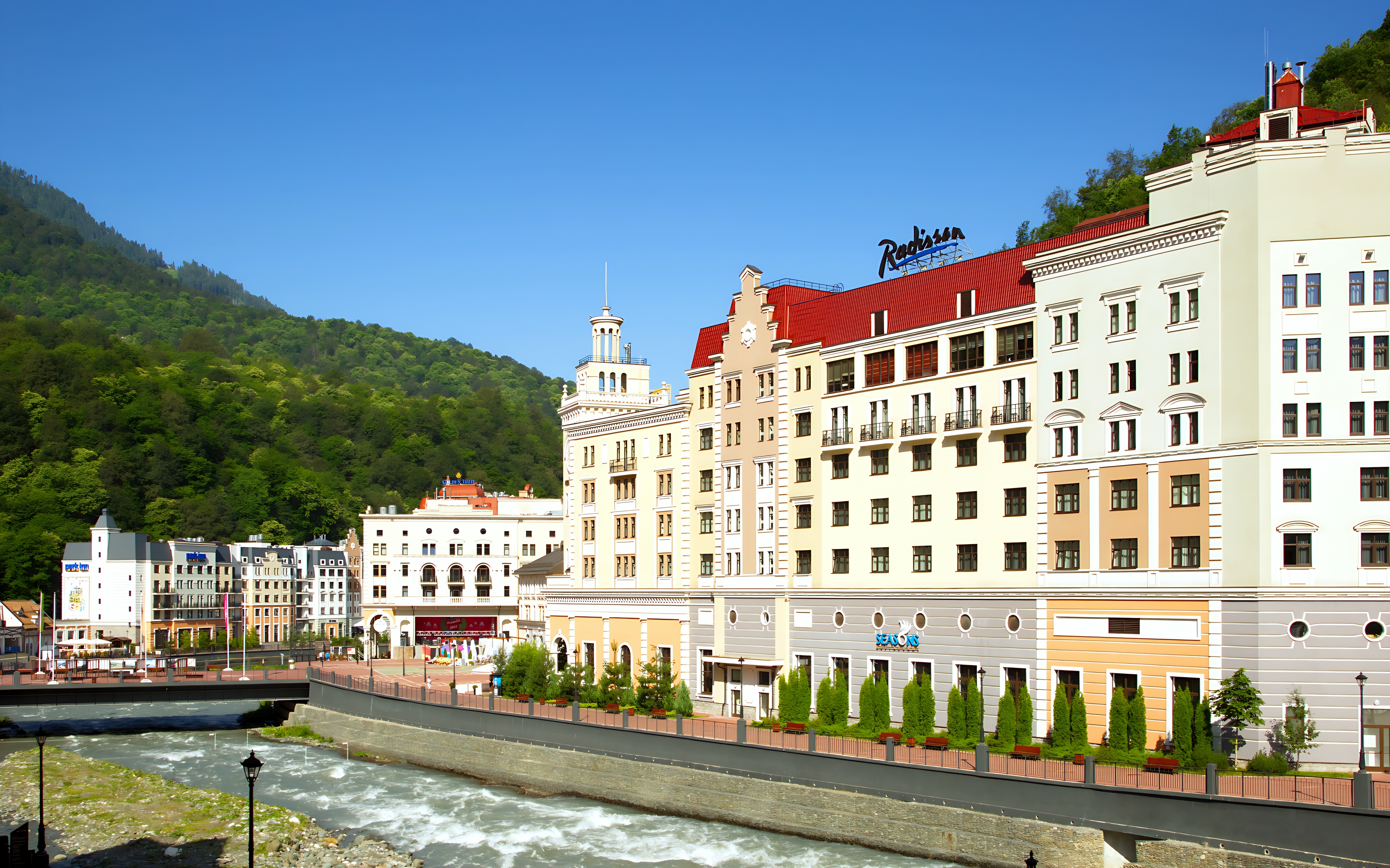 Radisson Hotel, Роза Хутор — комфортный отель в Эсто-Садок