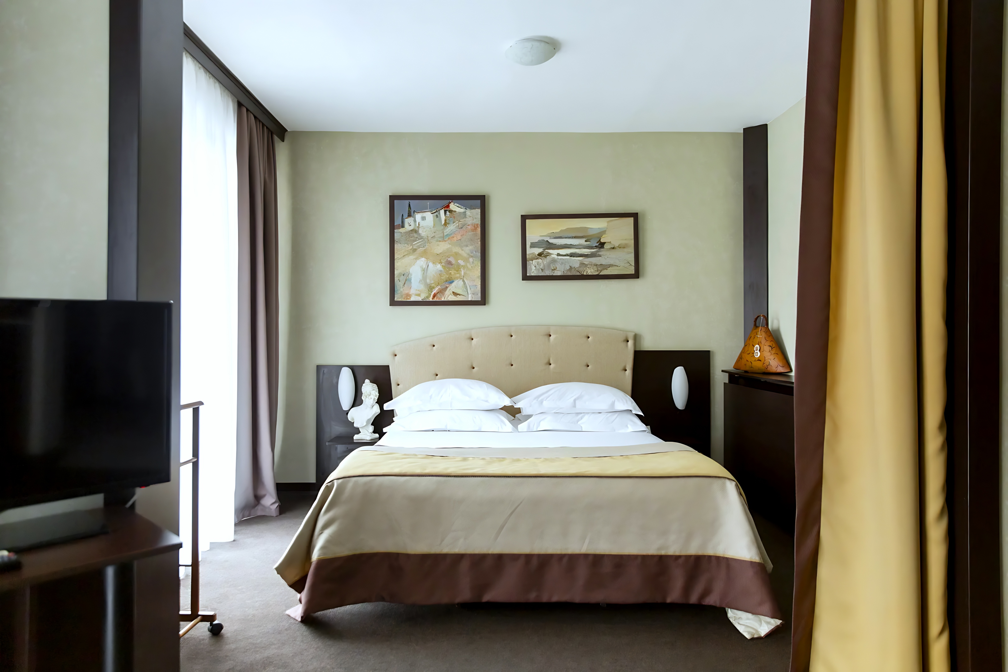 Art-Otel' g. Sevastopol'