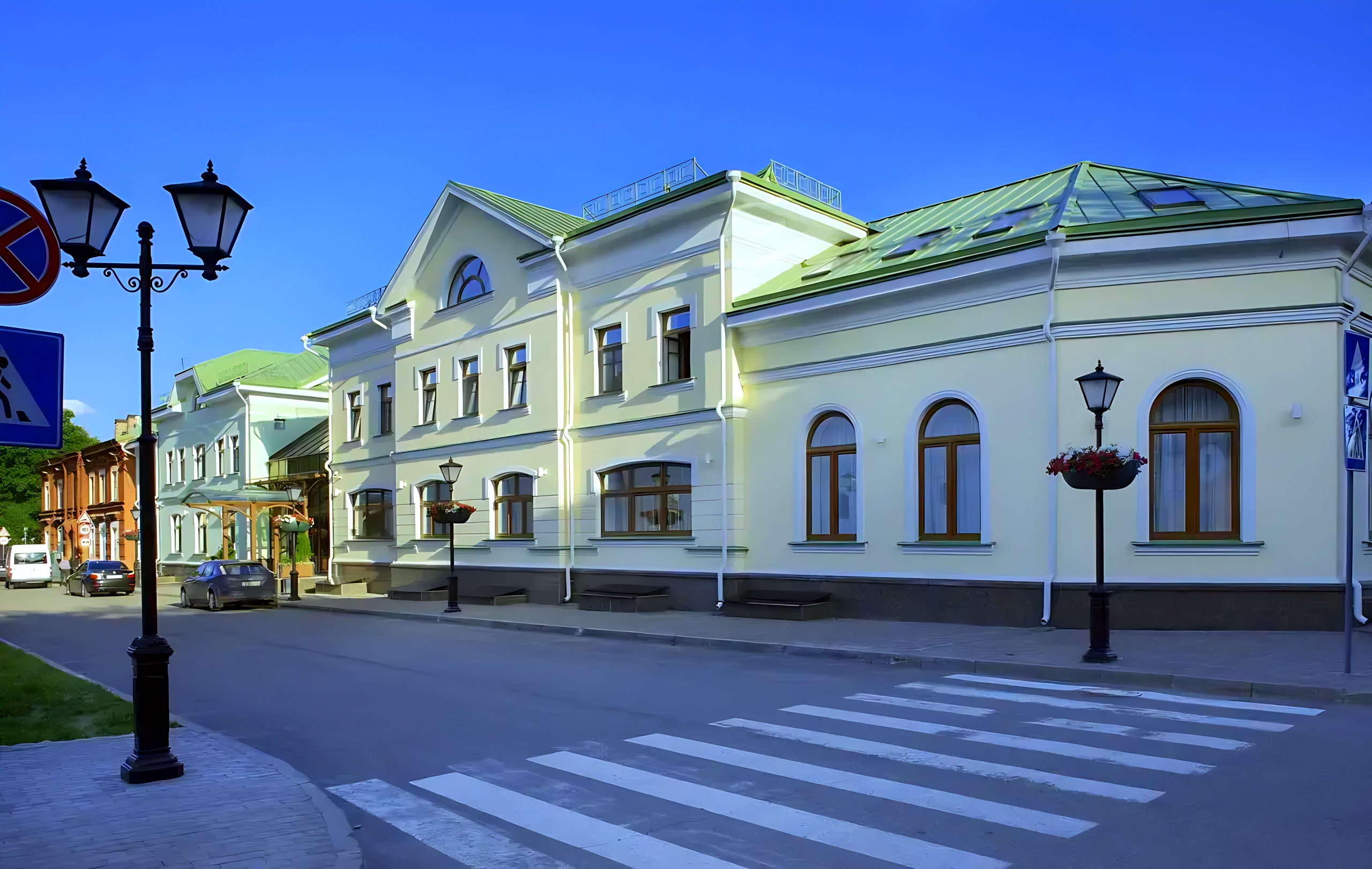 Отель Двор Подзноева - Главный Корпус — отель с удобным расположением в Пскове