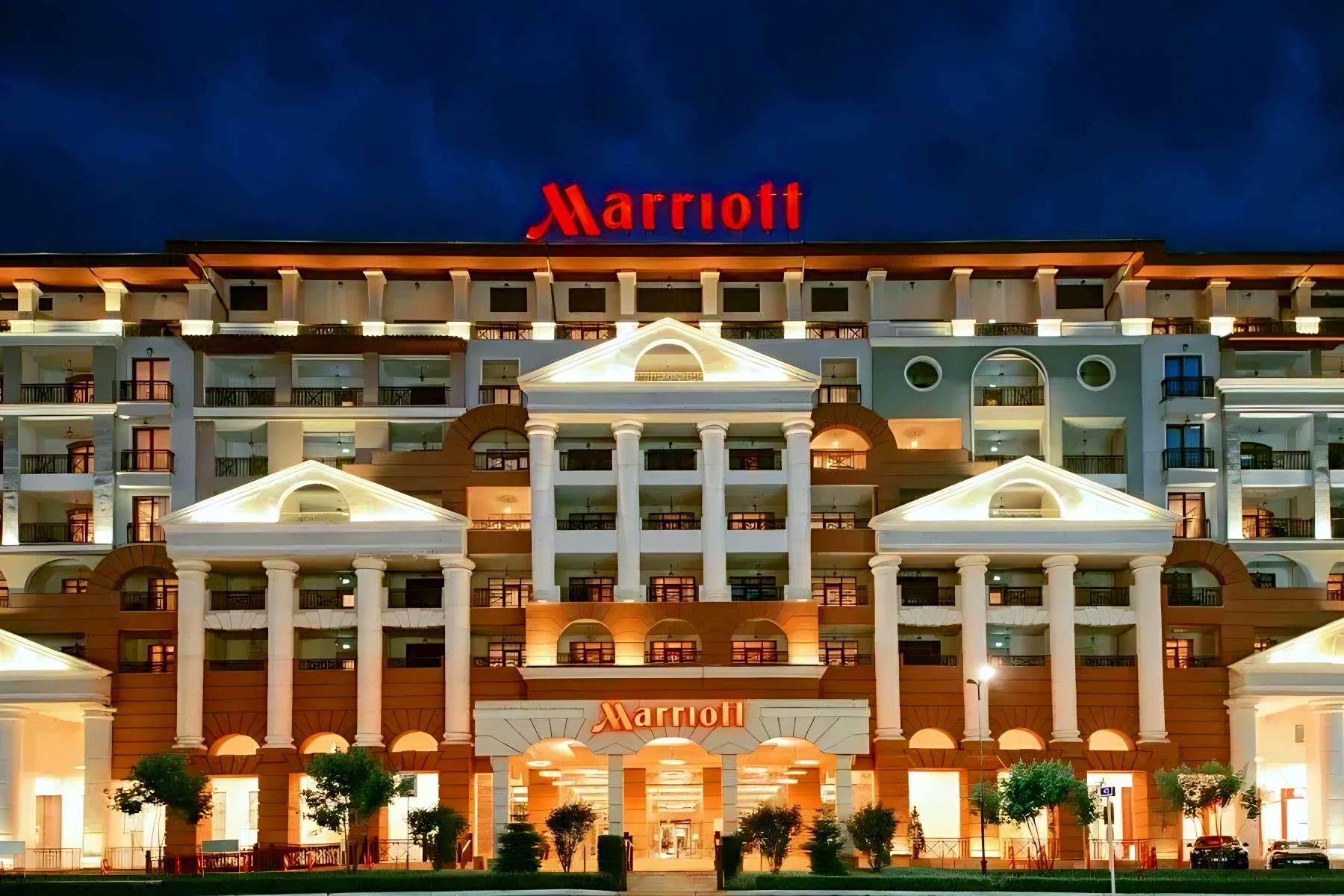 Отель Marriott Krasnaya Polyana