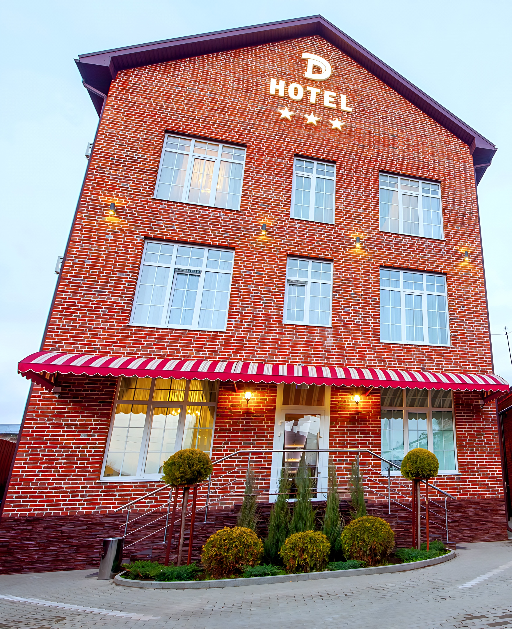 Меблированные комнаты D Hotel — отель с удобствами в Краснодаре