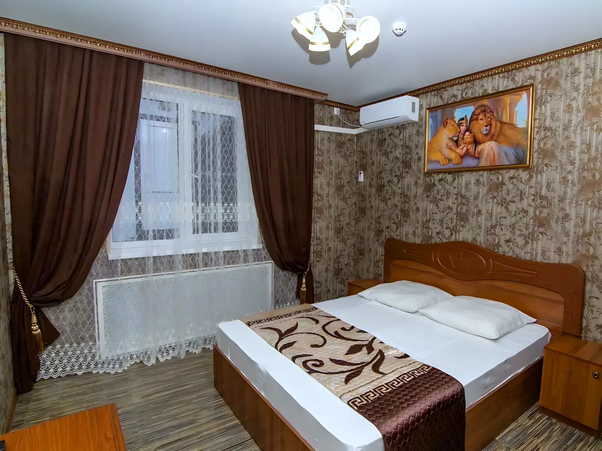 Отель Korona
