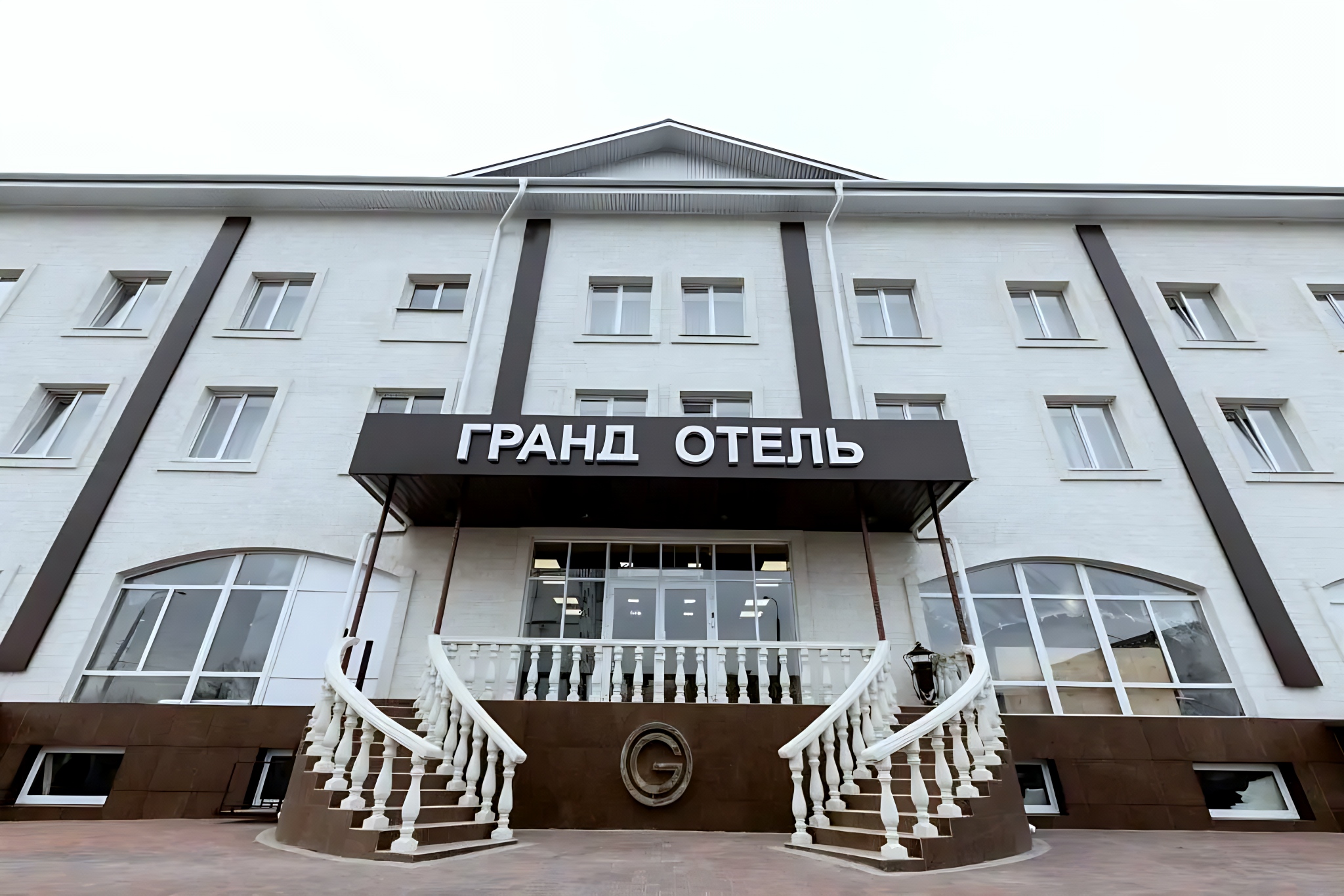 Отель Grand