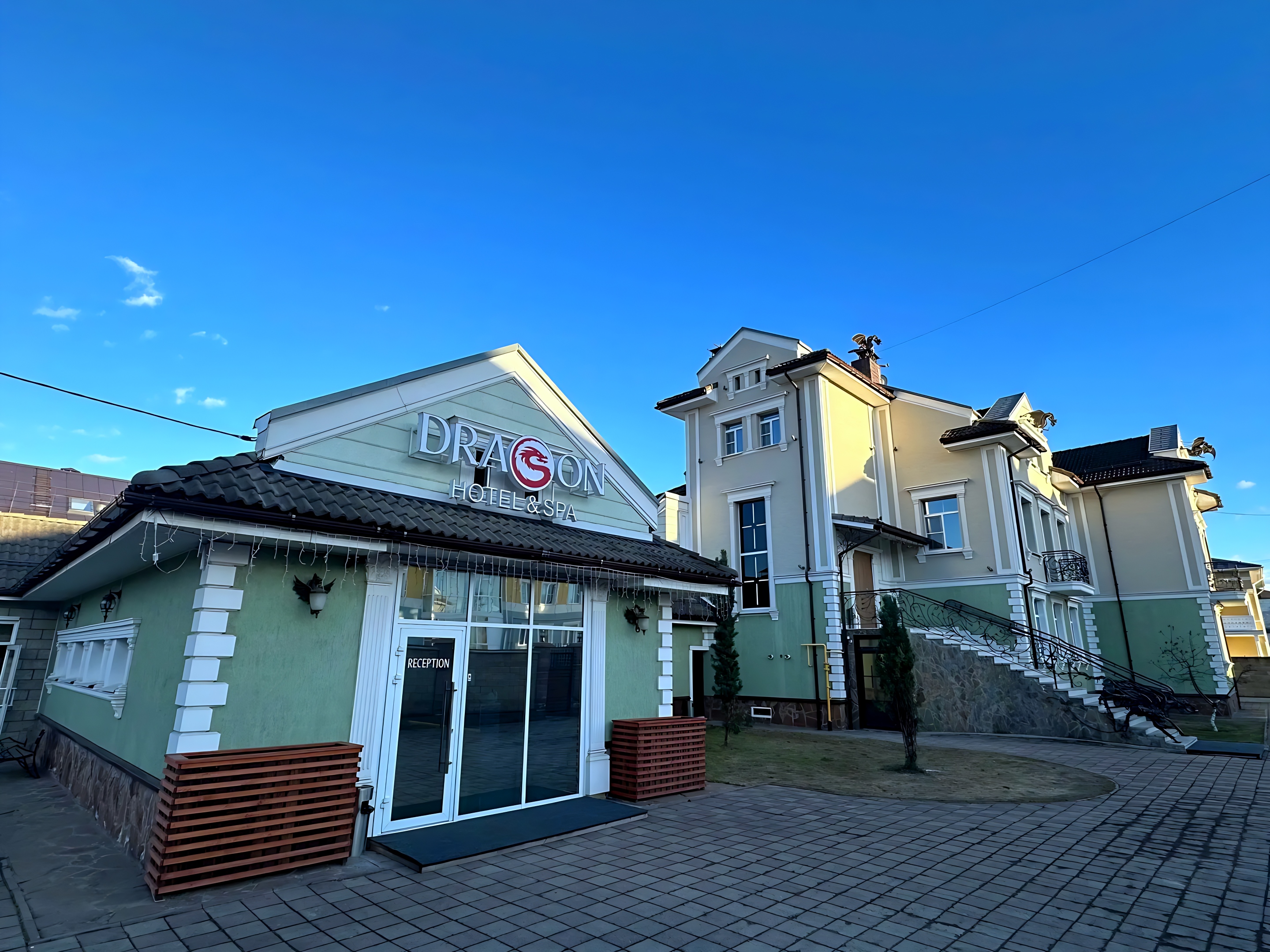 Отель Dragon Spa — отель с удобным расположением в Волгограде
