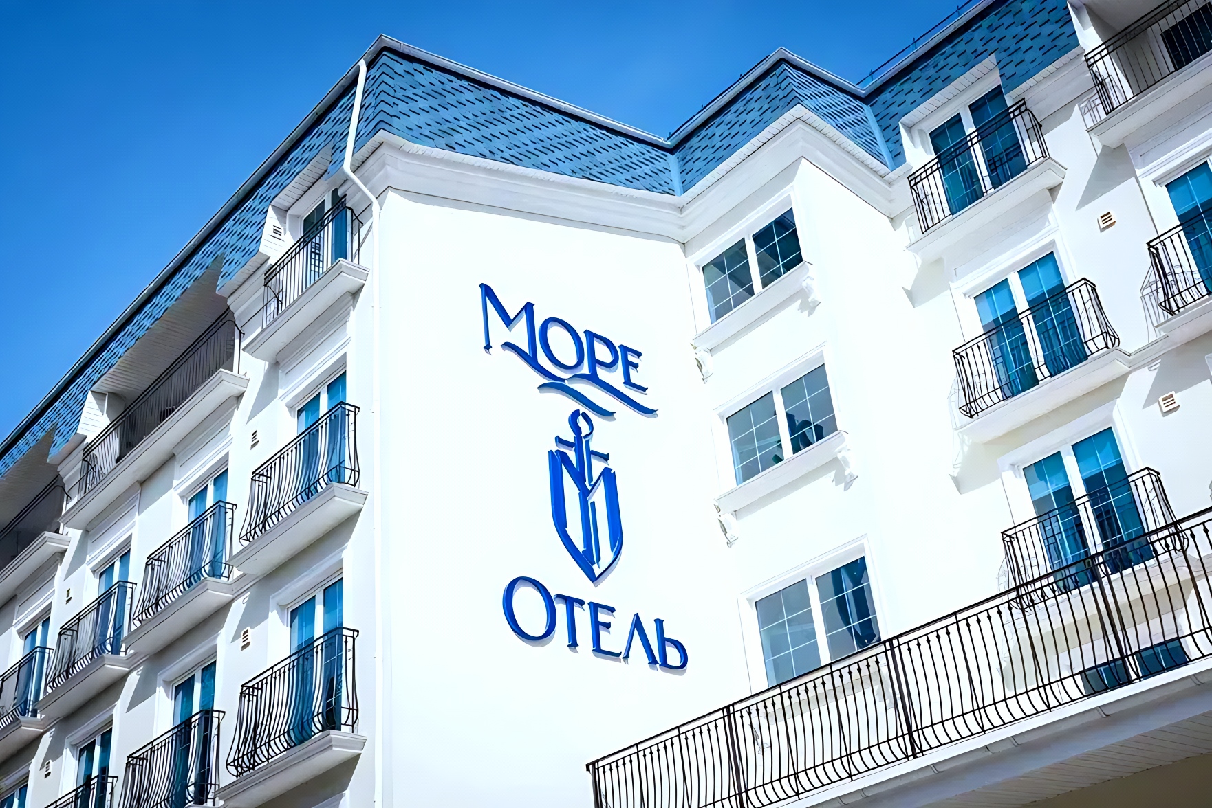 Отель More