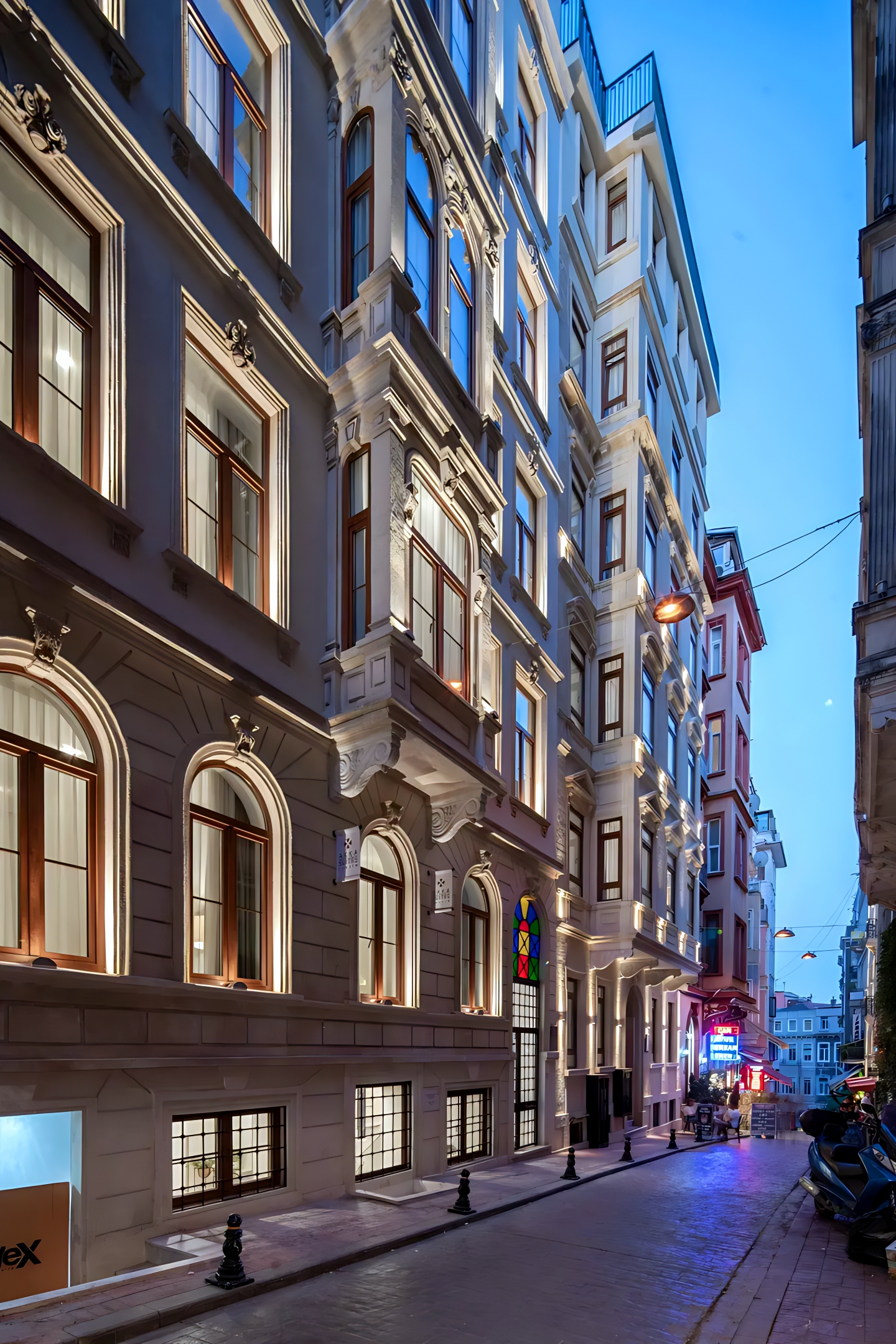 Цены на Akka Hotels Suites Taksim в Стамбуле