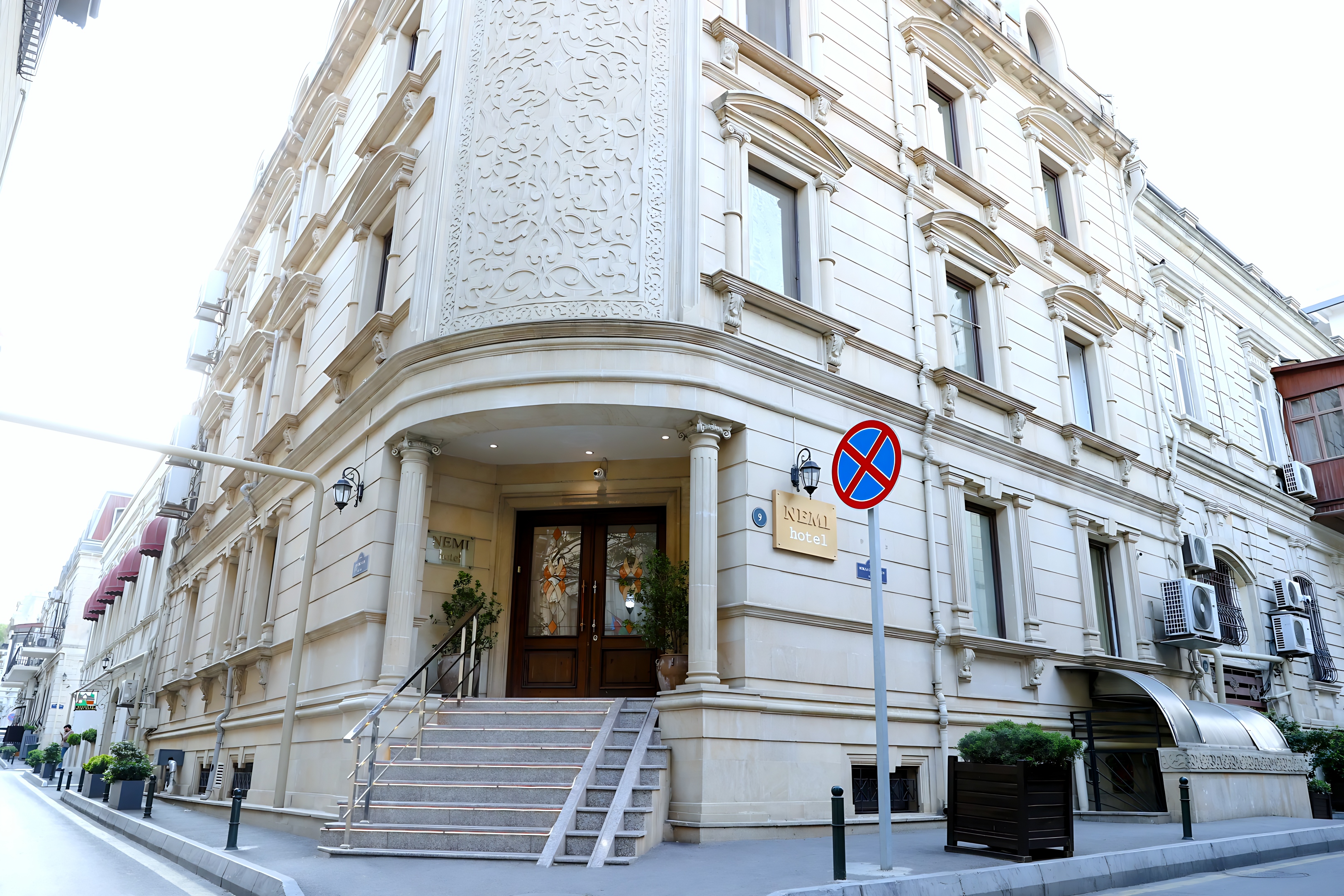 Otel' Nemi