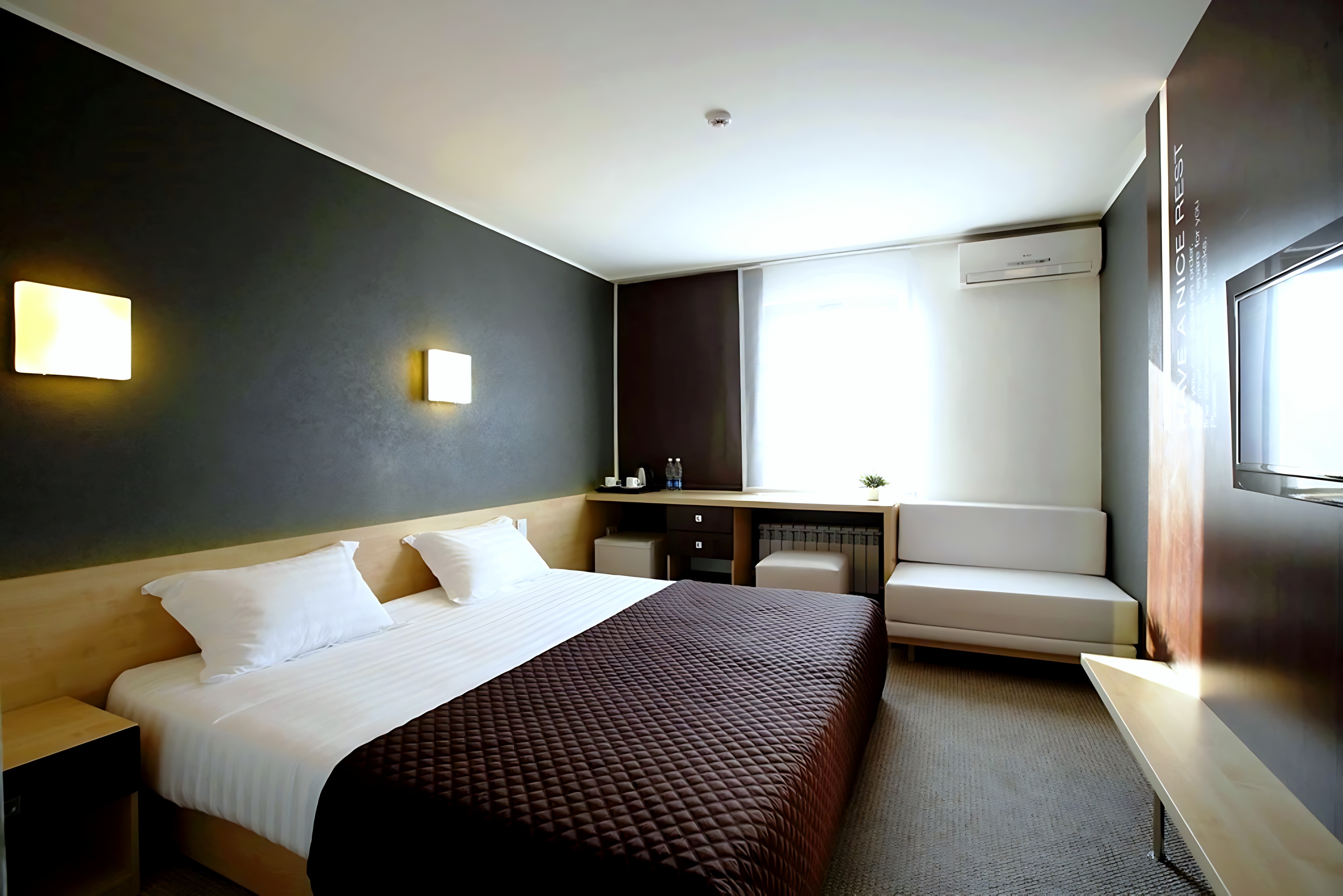 Otel' Futuro