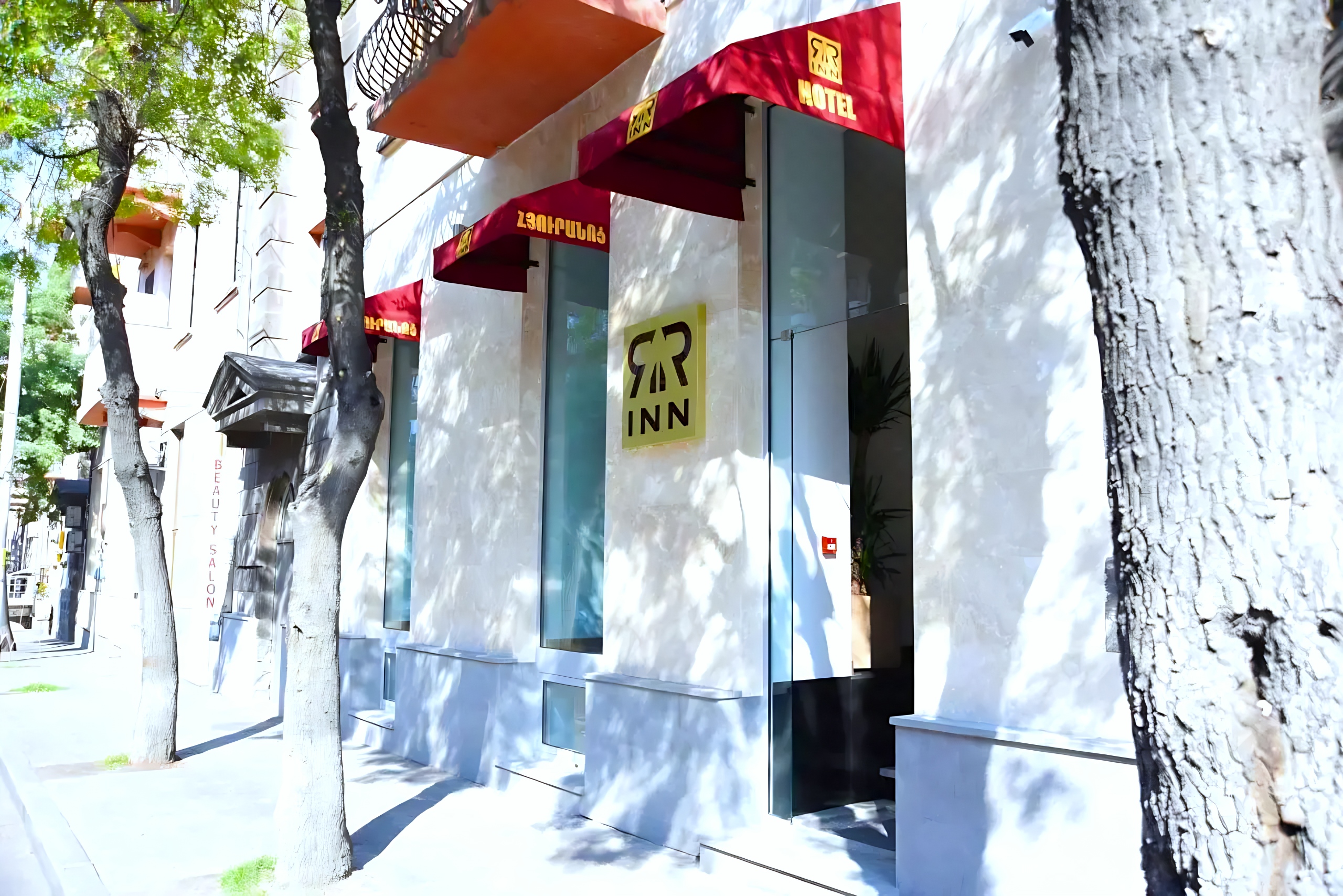 Otel' R&R INN
