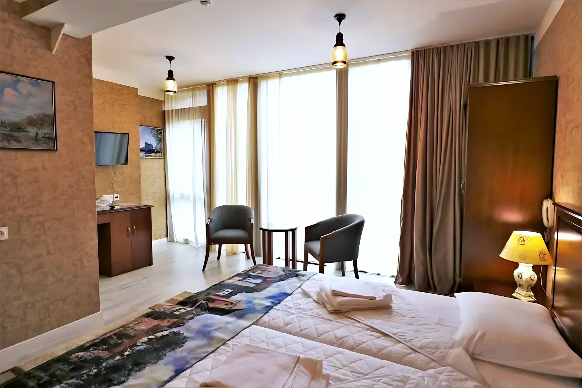 Hotel Liberty Theatre — отель с удобствами в Тбилиси
