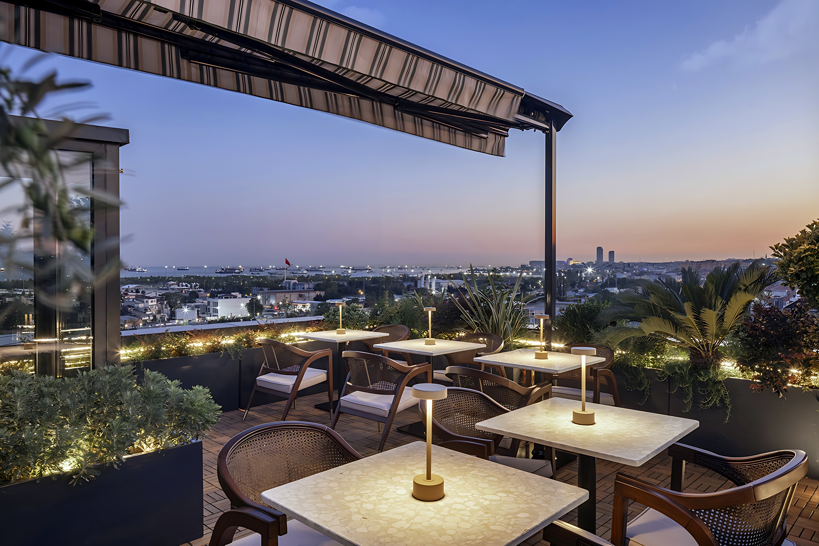Бутик-отель Lunet Old City Hotel — отель с удобным расположением в Стамбуле