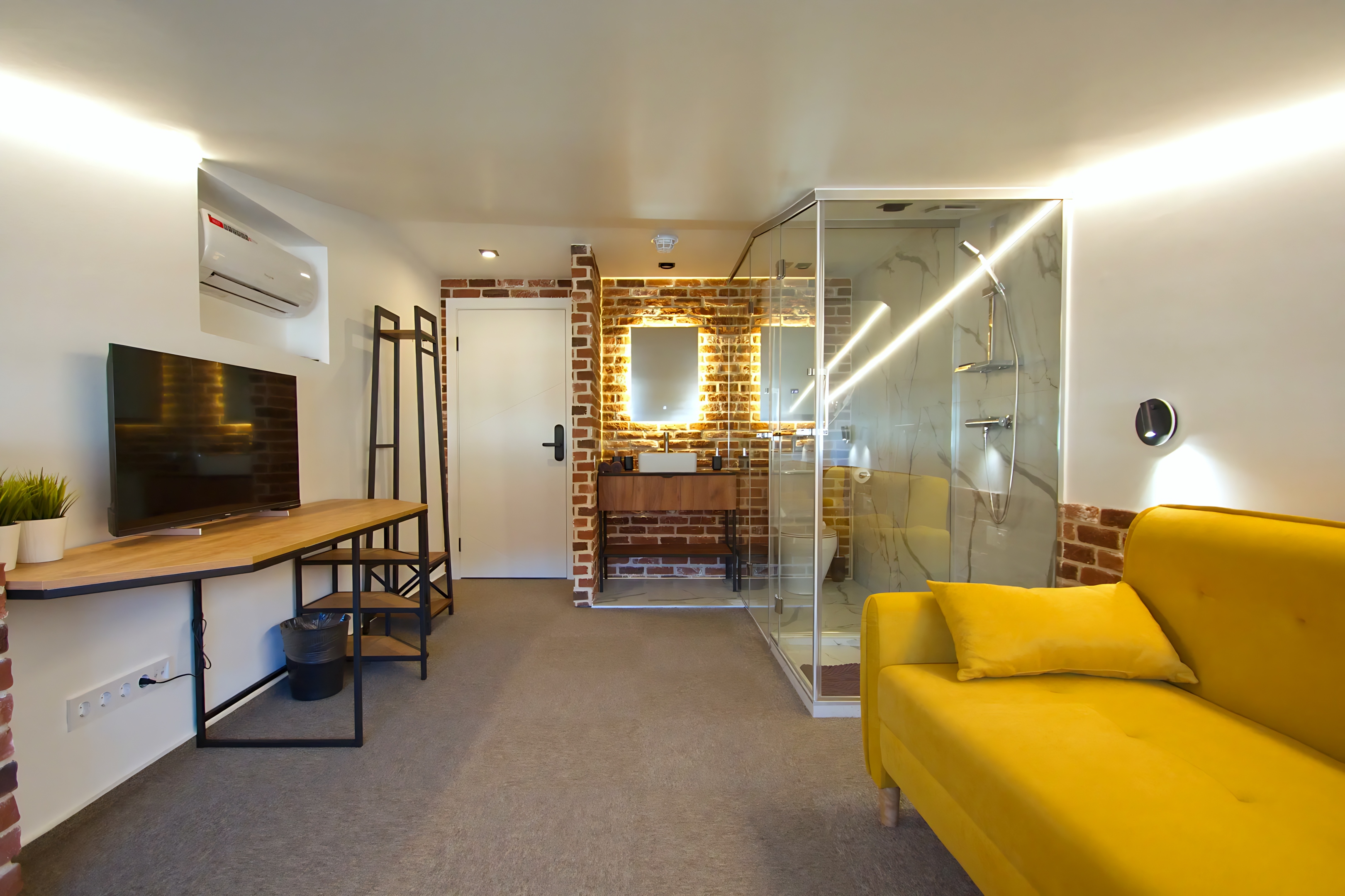 Hotel Loft Rooms by Minsk — отель с удобным расположением в Минске