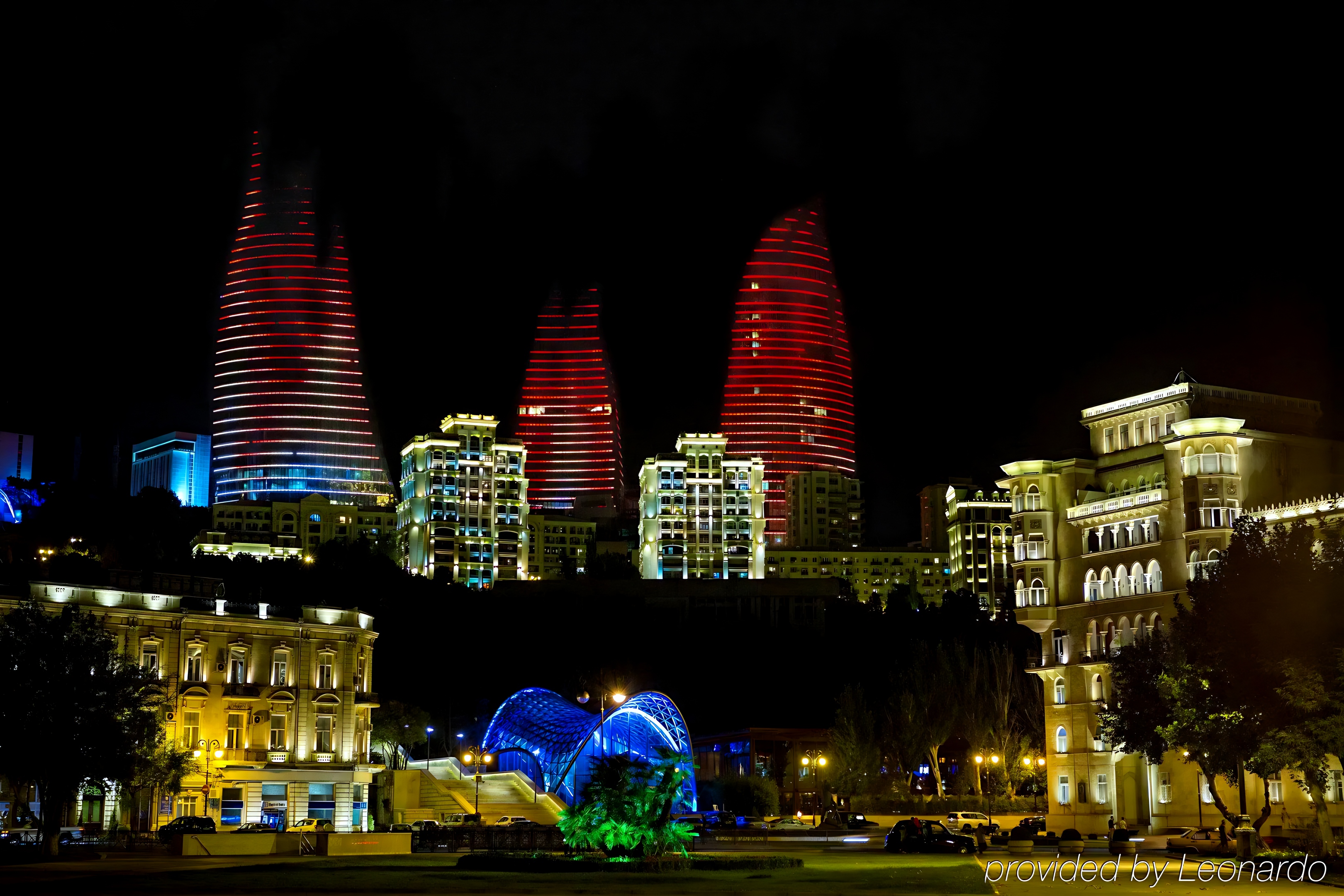 Otel' Fairmont Baku at the Flame Towers
